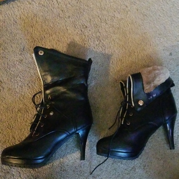 Fashion Boots - Picture 5 of 5